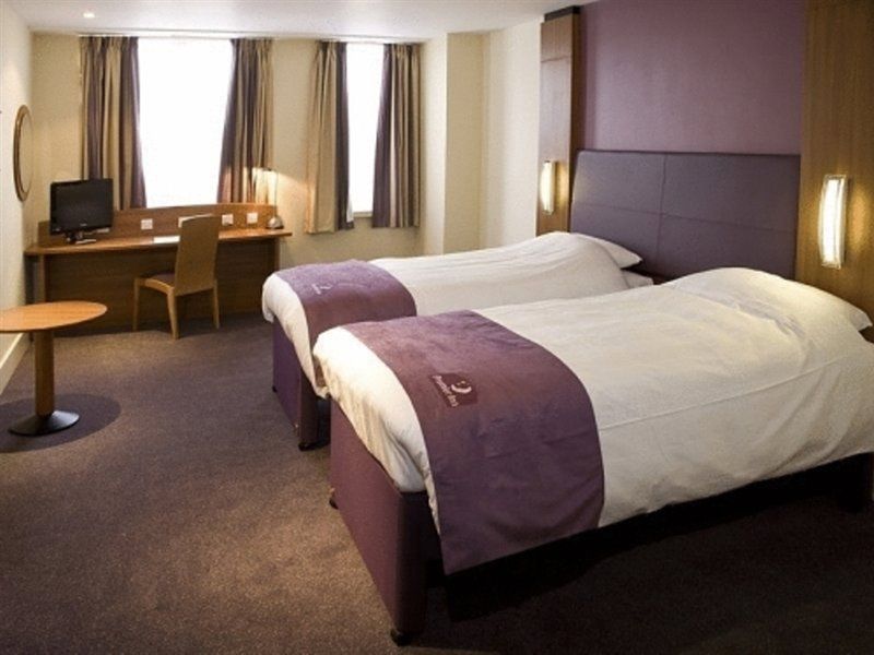 Premier Inn London Hammersmith Extérieur photo